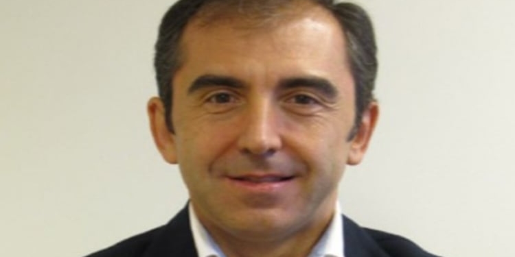 Albares tendrá que buscar un nuevo director de Comunicación