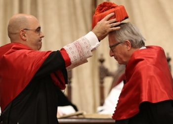 Juncker recibe el ‘honoris causa’ en Salamanca con un firme rechazo al separatismo