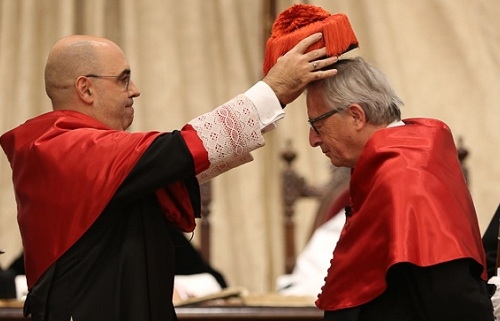 Juncker recibe el ‘honoris causa’ en Salamanca con un firme rechazo al separatismo