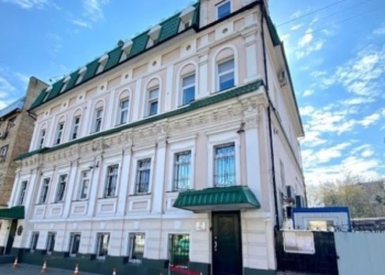 El Gobierno adapta el sótano de la Embajada en Ucrania como refugio nuclear