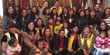 España dona 100.000 euros para la protección de las mujeres en Bolivia