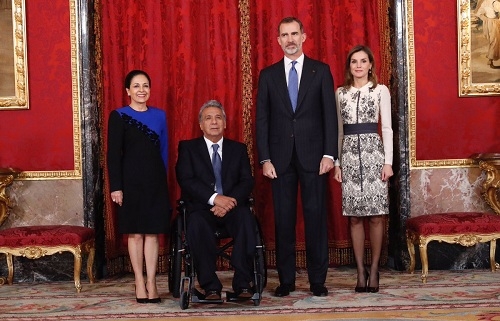 Rajoy se compromete ante Moreno a defender la exención de visados