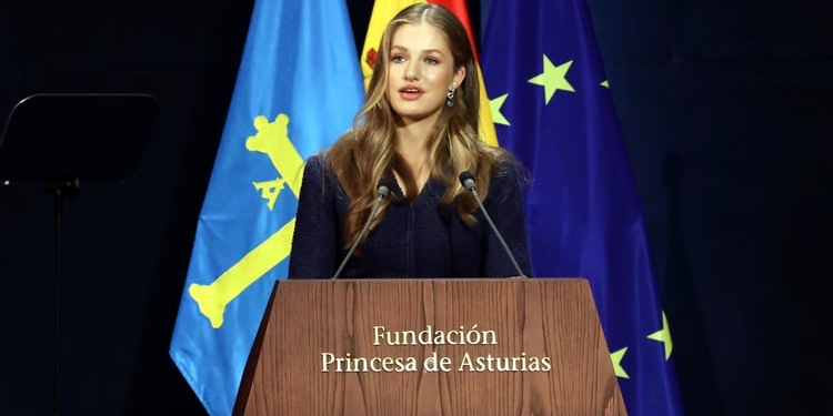 La Princesa de Asturias jura la Constitución y reafirma el compromiso institucional de la Corona