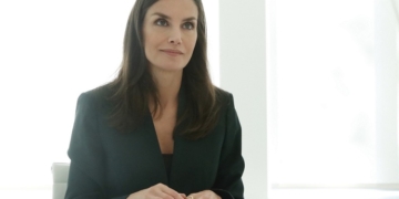 La Reina reanuda sus viajes humanitarios en Honduras, tras el paso de los huracanes