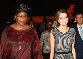 La Reina conoce de primera mano la labor de la cooperación española en Senegal