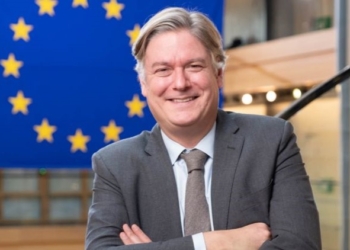 López-Istúriz: “La Comisión Europea tiene que garantizar que no va un euro a Hamás”