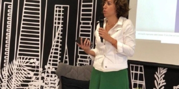 Lozano lamenta que se perciba a España «más como país tradicional que moderno»