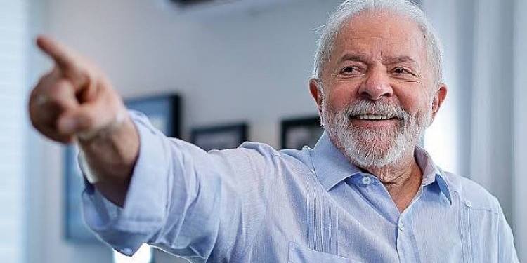 El Gobierno de España felicita a Lula por “el inicio de una nueva etapa política en Brasil”