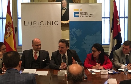 Cuba garantiza a las empresas que en 2018 acabará con la doble moneda