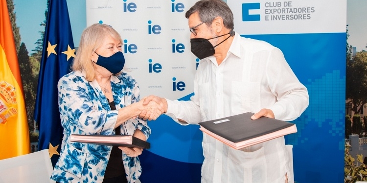 El Club de Exportadores e IE University impulsarán la internacionalización de las empresas