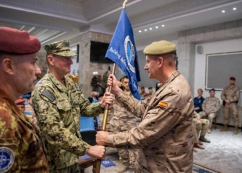 El general español José Antonio Agüero asume el mando de la misión de la OTAN en Irak