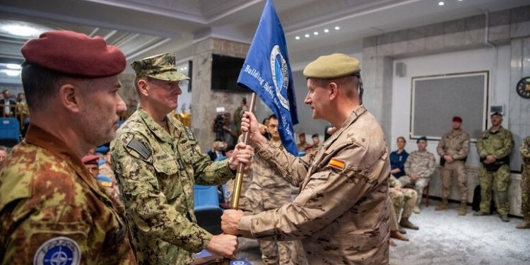 El general español José Antonio Agüero asume el mando de la misión de la OTAN en Irak