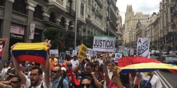 El PP pide un “estatuto de protección temporal” para venezolanos en España