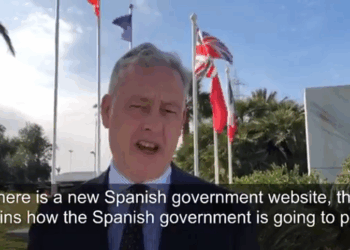 El vídeo del embajador británico para intentar tranquilizar a sus compatriotas