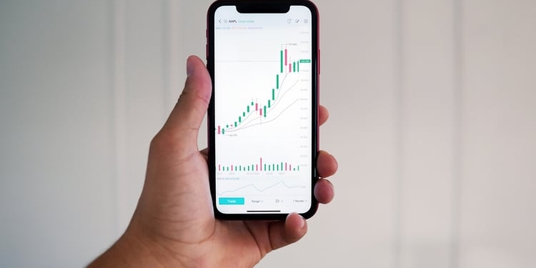 Navegar opciones de Broker: Pros y Contras de los retiros regulados y no regulados