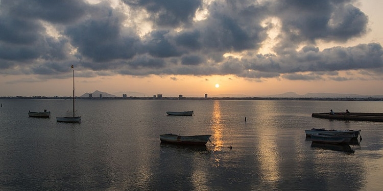 La Eurocámara analiza sobre el terreno la degradación ambiental del Mar Menor