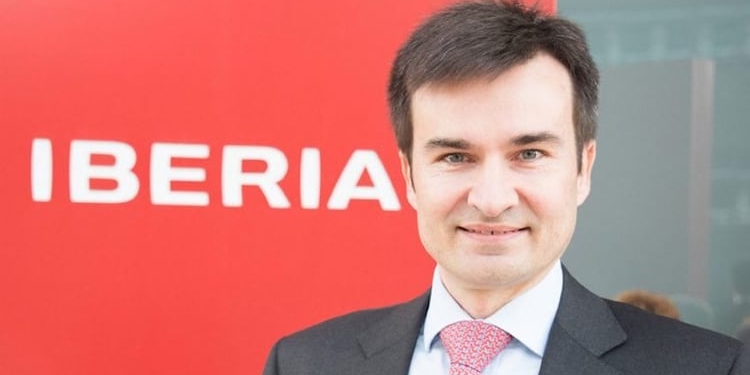 Iberia casi triplica sus beneficios de explotación hasta los 940 millones de euros