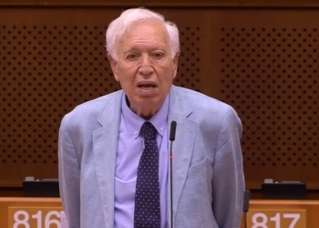 Margallo acusa al Gobierno de renunciar a la soberanía de Gibraltar   