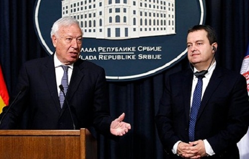 Margallo defiende en Serbia su principio de integridad territorial