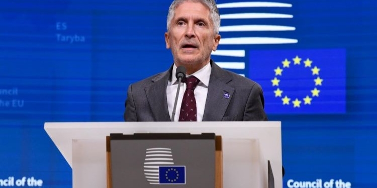 Grande-Marlaska celebra la decisión de los 27 de desbloquear las negociaciones del Pacto Migratorio