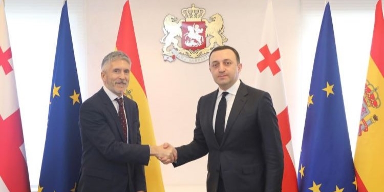 Grande-Marlaska suscribe un protocolo en Tiflis para el retorno de georgianos en situación irregular