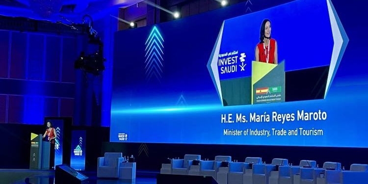 Reyes Maroto resalta el liderazgo de las empresas españolas en Arabia Saudí