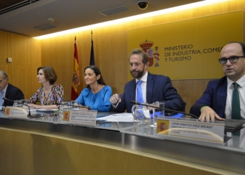 Maroto anuncia un plan de choque para contrarrestar la quiebra de Thomas Cook