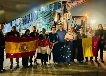 Llega a El Cairo el material médico comprometido por Sánchez en su encuentro con Al Sisi