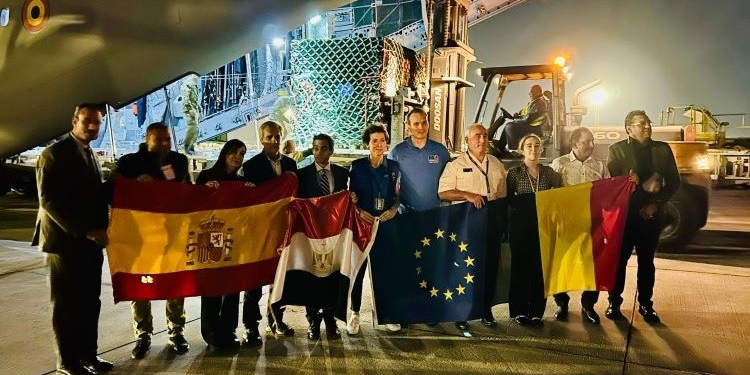 Llega a El Cairo el material médico comprometido por Sánchez en su encuentro con Al Sisi