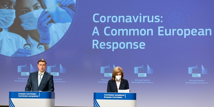 Bruselas endurece las exportaciones de vacunas en pleno contencioso con Reino Unido