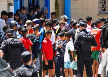 La devolución a Marruecos de los menores de Ceuta divide al Gobierno