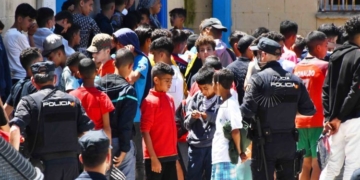 La devolución a Marruecos de los menores de Ceuta divide al Gobierno