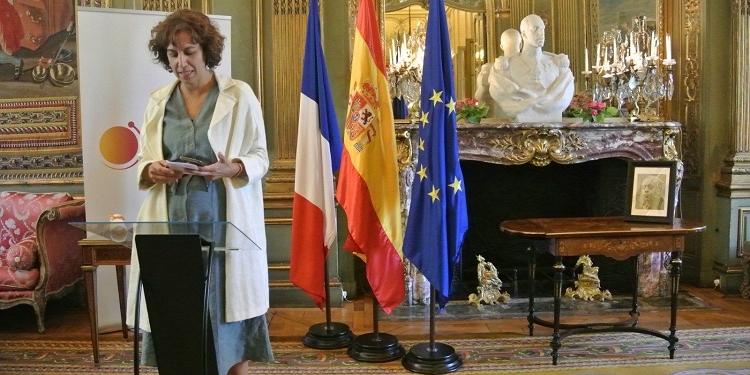 Lozano recibe oficialmente la mesa en que Azaña dimitió como presidente