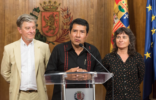 El embajador de Nicaragua se reúne con el alcalde de Zaragoza