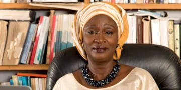 El ministro de Exteriores aborda las relaciones bilaterales con su nueva colega de Senegal