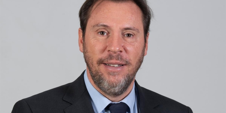 Óscar Puente acusa a Milei de “ingerir sustancias”