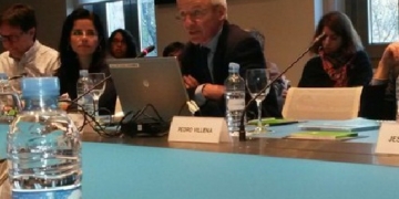 La acción humanitaria «hace con una calculadora el trabajo de un ordenador”