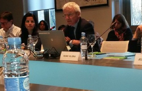 La acción humanitaria «hace con una calculadora el trabajo de un ordenador”