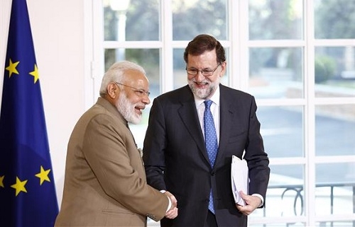 Rajoy elogia las reformas en India y Modi invita a las empresas españolas