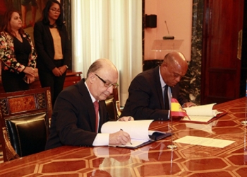 Remitido a Cortes el convenio fiscal con Cabo Verde, aplazado por el parón político