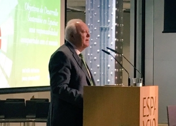 Moratinos propone que el 0,7% de ayuda al desarrollo figure en la Constitución