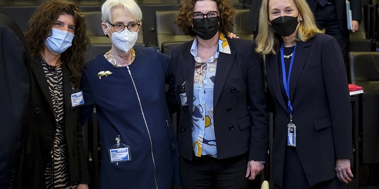 España defiende “una agenda positiva” que genere “confianza” entre la OTAN y Rusia