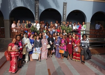 Responsables africanas defienden potenciar a la mujer en el sector portuario