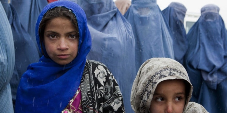 El Congreso pide que se condicione la cooperación con Afganistán a los DDHH