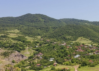 González Laya apela al diálogo y al fin de la violencia en Nagorno-Karabaj