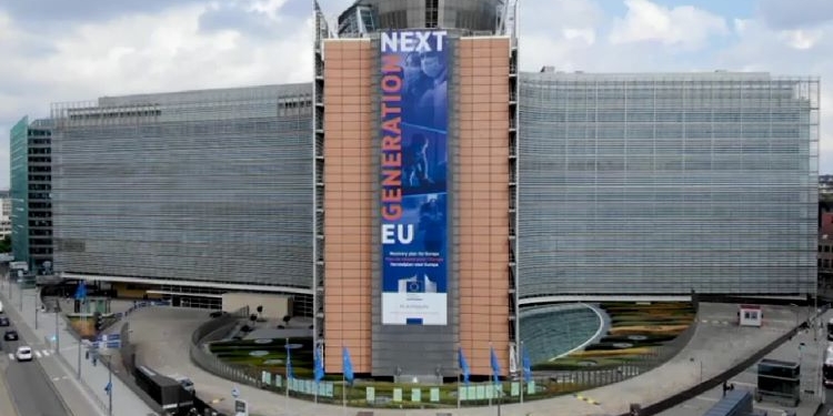 Bruselas procede contra España por no trasponer la directiva sobre demandas de consumidores