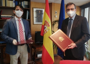 Exteriores y el Notariado firman un convenio de colaboración contra el blanqueo de capitales