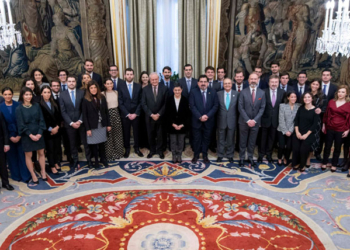 La ministra de Exteriores preside el acatamiento de la Constitución de los nuevos diplomáticos