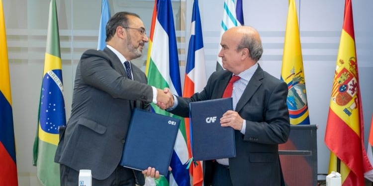 CAF y OEI apoyarán la transformación digital en las administraciones públicas educativas