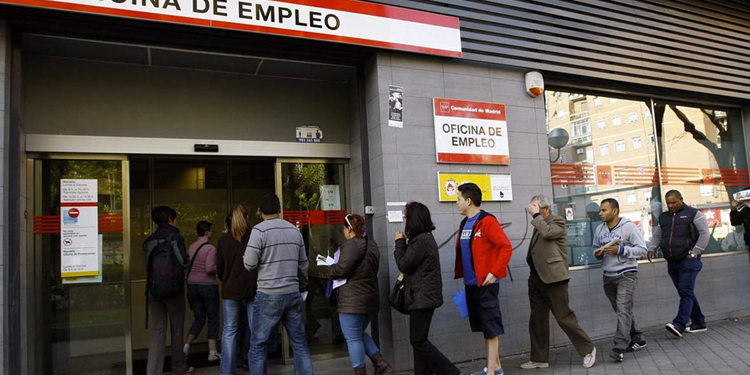 La pérdida de confianza observada en España se refleja en una fuerte caída del indicador de expectativas de empleo.